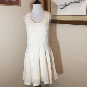 Express off white sleeveless lace dress. Size M